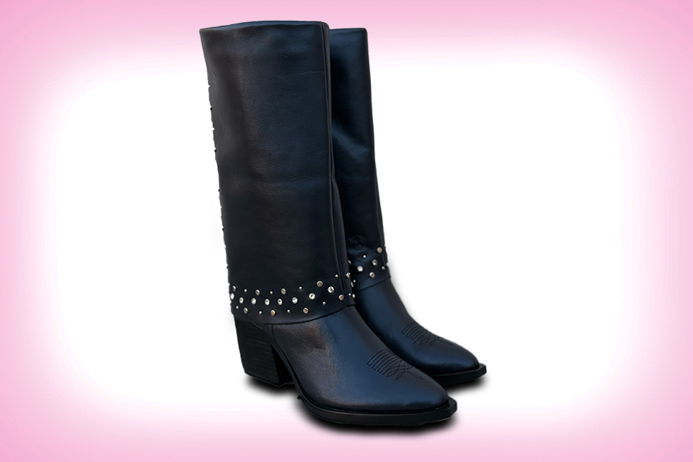 Bota alta con estoperoles